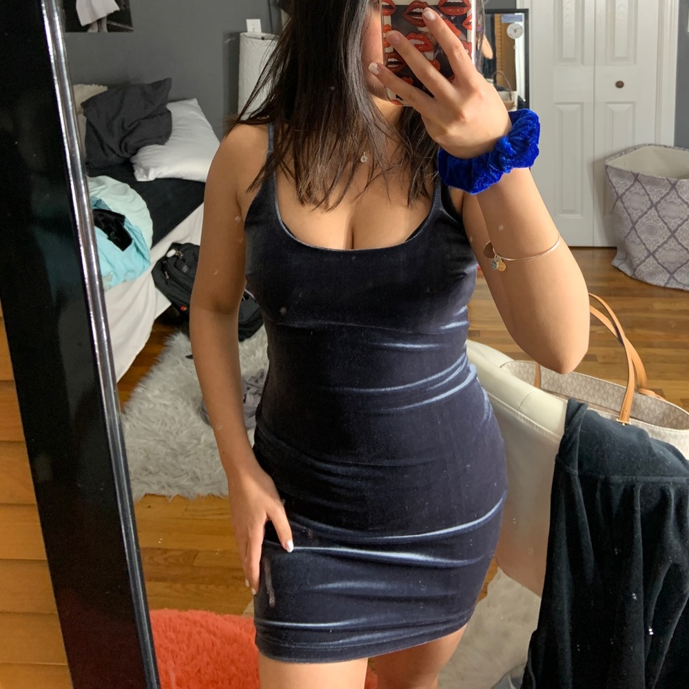 Windsor bodycon velvet mini dress